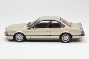 BMW 635 CSi E24 Bronzit Beige Metallic AUTOart 1:18 70523 Μέταλλο - εικόνα 4 από 8