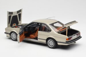 BMW 635 CSi E24 Bronzit Beige Metallic AUTOart 1:18 70523 Μέταλλο - εικόνα 5 από 8