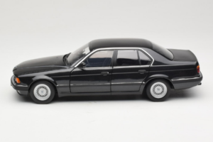 BMW 730i E32 Black Metallic Minichamps 1:18 100023002 Μέταλλο - εικόνα 4 από 8