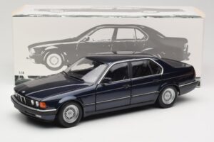 BMW 730i E32 Μπλε Metallic Minichamps 1:18 100023006 Μέταλλο - εικόνα 8 από 8