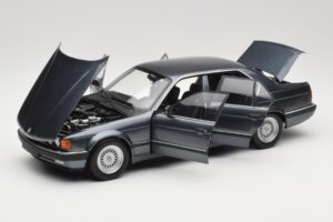 BMW 730i E32 Grey Metallic Minichamps 1:18 100023005 Μέταλλο - εικόνα 2 από 8