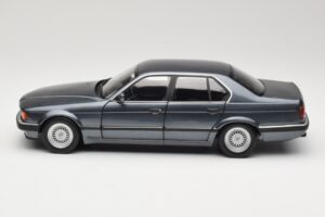 BMW 730i E32 Grey Metallic Minichamps 1:18 100023005 Μέταλλο - εικόνα 4 από 8