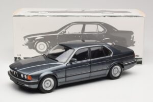 BMW 730i E32 Grey Metallic Minichamps 1:18 100023005 Μέταλλο - εικόνα 8 από 8
