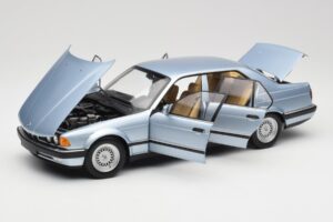 BMW 730i E32 Γαλάζιο Metallic Minichamps 1:18 100023008 Μέταλλο - εικόνα 2 από 8