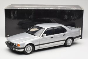BMW 730i E32 Ασημί Minichamps 1:18 100023000 Μέταλλο - εικόνα 8 από 8