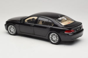 BMW 760Li E66 Individual Μαύρο Kyosho 1:18 08573RB Μέταλλο - εικόνα 7 από 8