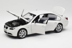 BMW E60 545i Alpine Λευκό Kyosho 1:18 08591W Μέταλλο - εικόνα 2 από 8