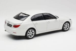BMW E60 545i Alpine Λευκό Kyosho 1:18 08591W Μέταλλο - εικόνα 3 από 8