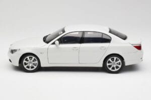 BMW E60 545i Alpine Λευκό Kyosho 1:18 08591W Μέταλλο - εικόνα 4 από 8