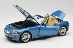BMW Z4 E85 Maldives Blue Bburago 1:18 34046BLUE Μέταλλο - εικόνα 2 από 8