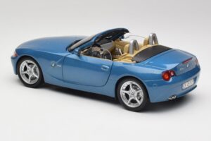 BMW Z4 E85 Maldives Blue Bburago 1:18 34046BLUE Μέταλλο - εικόνα 7 από 8