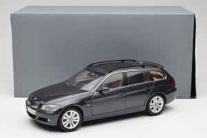 BMW 330i E91 Touring Σκούρο Γκρι Kyosho 1:18 80430394360 Μέταλλο - εικόνα 8 από 8