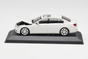 BMW 750Li F02 Λευκό Minichamps 1:43 80420445201 Μέταλλο - εικόνα 4 από 5