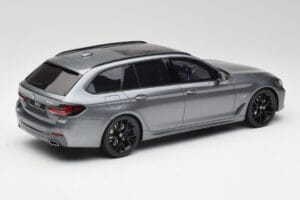 BMW G61 530e M Sport Touring Mineral Γκρι GT Spirit 1:18 GT485 Ρητίνη - εικόνα 2 από 6