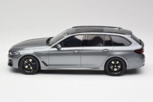 BMW G61 530e M Sport Touring Mineral Γκρι GT Spirit 1:18 GT485 Ρητίνη - εικόνα 3 από 6