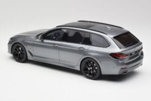 BMW G61 530e M Sport Touring Mineral Γκρι GT Spirit 1:18 GT485 Ρητίνη - εικόνα 5 από 6