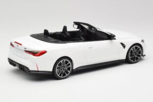 BMW M4 G82 Καμπριολέ Alpine White Minichamps 1:18 155021031 Μέταλλο - εικόνα 2 από 6