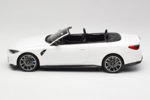 BMW M4 G82 Καμπριολέ Alpine White Minichamps 1:18 155021031 Μέταλλο - εικόνα 3 από 6