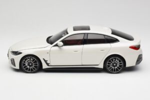 BMW i4 M50 G26 Alpine White Minichamps 1:18 110023011 Μέταλλο - εικόνα 4 από 8