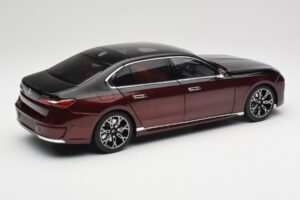 BMW i7 G70 Black & Red Metallic Minichamps 1:18 110023201 Μέταλλο - εικόνα 3 από 8
