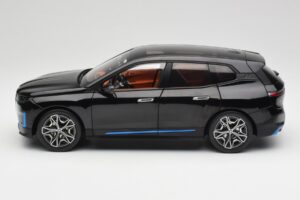 BMW iX Sapphire Black Minichamps 1:18 110023101 Μέταλλο - εικόνα 4 από 8