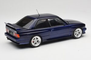 BMW M3 E30 Macau Blue IXO 1:18 18CMC122 Μέταλλο - εικόνα 2 από 6
