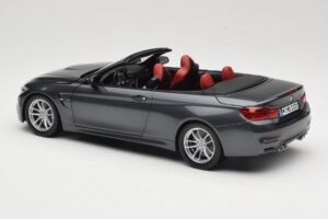 BMW M4 F83 Καμπριολέ Mineral Grey Paragon 1:18 80432339610 Μέταλλο - εικόνα 7 από 8