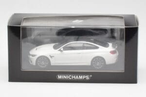 BMW M4 GTS F82 Λευκό Με Γκρι Ζάντες Minichamps 1:43 410025221 Μέταλλο - εικόνα 4 από 4
