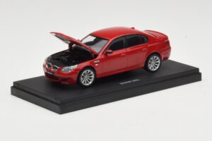 BMW M5 E60 Κόκκινο Kyosho 1:43 03503R Μέταλλο - εικόνα 3 από 4