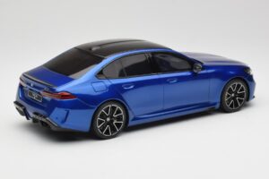 BMW M5 G90 Marina Bay Blue Metallic GT Spirit 1:18 GT507 Ρητίνη - εικόνα 2 από 6
