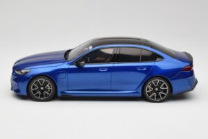 BMW M5 G90 Marina Bay Blue Metallic GT Spirit 1:18 GT507 Ρητίνη - εικόνα 3 από 6