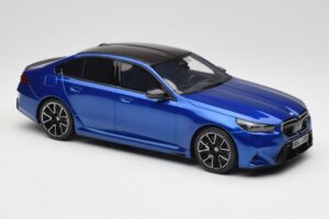 BMW M5 G90 Marina Bay Blue Metallic GT Spirit 1:18 GT507 Ρητίνη - εικόνα 4 από 6