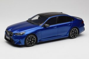 BMW M5 G90 Marina Bay Blue Metallic GT Spirit 1:18 GT507 Ρητίνη
