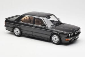 BMW M535i E28 Diamond Μαύρο AUTOart 1:18 75162 Μέταλλο - εικόνα 6 από 8