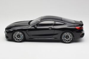 BMW M8 F92 Μαύρο Ζαφείρι Minichamps 1:18 110029021 Μέταλλο - εικόνα 4 από 8