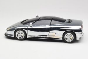 BMW Nazca M12 Chrome Silver Revell 1:18 08916 Μέταλλο - εικόνα 4 από 8