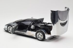 BMW Nazca M12 Chrome Silver Revell 1:18 08916 Μέταλλο - εικόνα 5 από 8