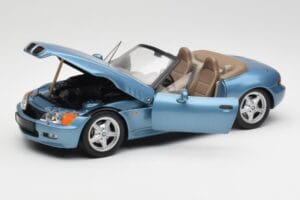 BMW Z3 E36/7 James Bond Goldeneye Μπλε Metallic UT Models 1:18 180024336 Μέταλλο - εικόνα 2 από 8