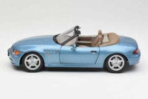 BMW Z3 E36/7 James Bond Goldeneye Μπλε Metallic UT Models 1:18 180024336 Μέταλλο - εικόνα 4 από 8