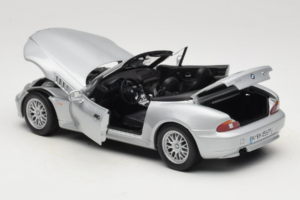 BMW Z3 Roadster 1.8 Ασημί Έκδοση Αντιπροσώπου UT Models 1:18 80439411712 Μέταλλο - εικόνα 5 από 8