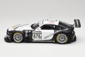 BMW Z4 #676 H. Stuck / J. Hennerici / D. Hurtgen Team Schubert Nürburgring 24 Hours 2006 AUTOart 1:18 80649 Μέταλλο - εικόνα 3 από 6