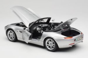 BMW Z8 E52 Titanium Silver Maisto 1:18 536896 Μέταλλο - εικόνα 5 από 8
