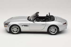 BMW Z8 Ασημί 007 The World Is Not Enough AUTOart 1:18 70511 Μέταλλο - εικόνα 4 από 8