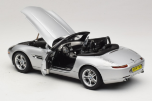 BMW Z8 Ασημί 007 The World Is Not Enough AUTOart 1:18 70511 Μέταλλο - εικόνα 5 από 8