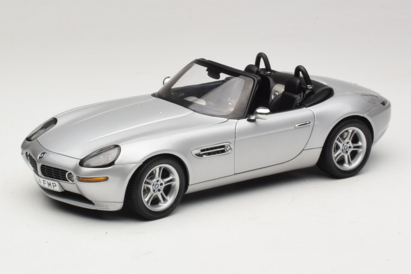 BMW Z8 Ασημί 007 The World Is Not Enough AUTOart 1:18 70511 Μέταλλο