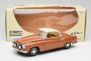 Borgward Isabella Coupe Μπρονζέ Λευκό Revell 1:18 08982 Μέταλλο - εικόνα 5 από 8