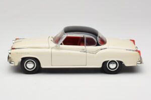 Borgward Isabella Coupe Λευκό Revell 1:18 08859 Μέταλλο - εικόνα 4 από 8