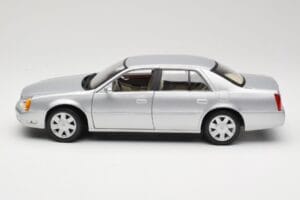 Cadillac DeVille DTS Maisto 1:18 56061 Μέταλλο - εικόνα 4 από 8