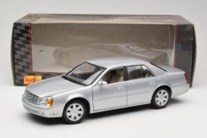 Cadillac DeVille DTS Maisto 1:18 56061 Μέταλλο - εικόνα 8 από 8