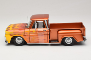 Chevrolet C-10 Stepside Pickup Lowrider Πορτοκαλί με Φλόγα Sun Star 1:18 1392 Μέταλλο - εικόνα 3 από 6
